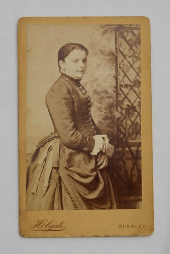 Cdv victorian lady wearing - of,