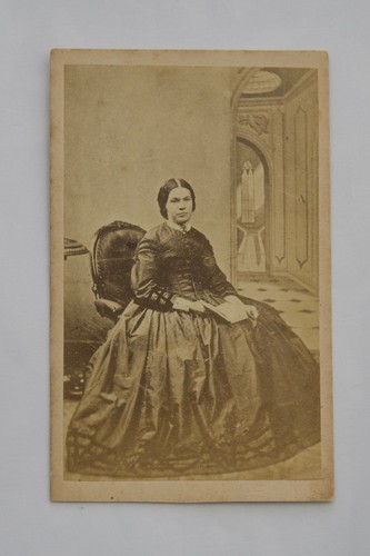 Cdv seated victorian - of, lady