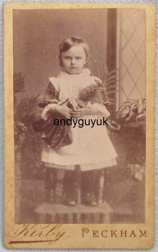 Cdv angry looking girl - girl, holding