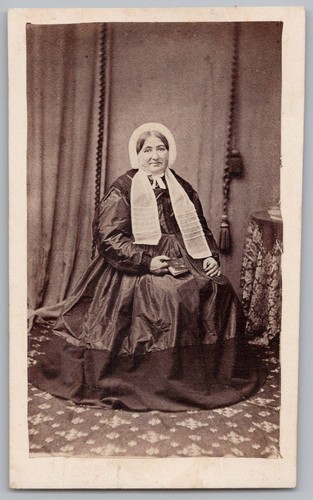 Cdv victorian lady wearing - cdv,