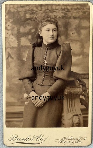 Cdv brooks manchester young - manchester,